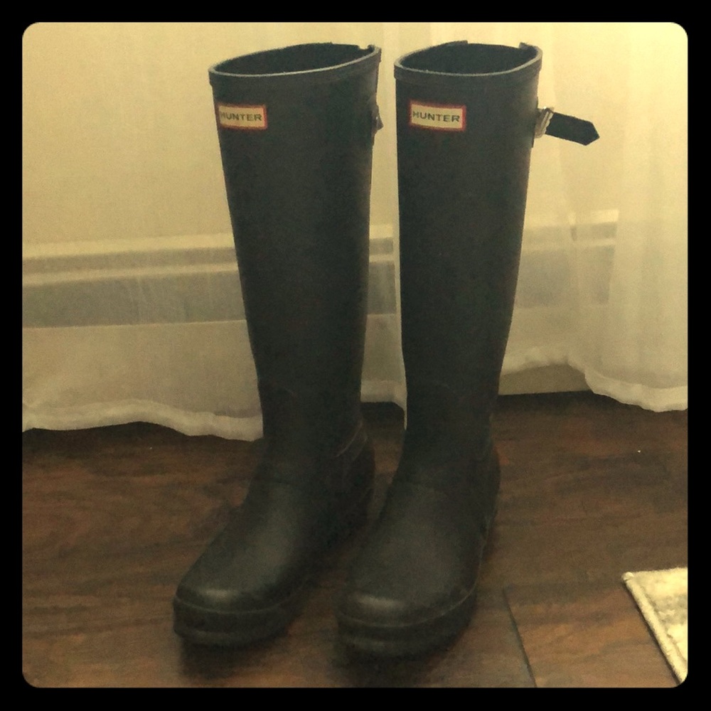 Hunter boots adjustable back